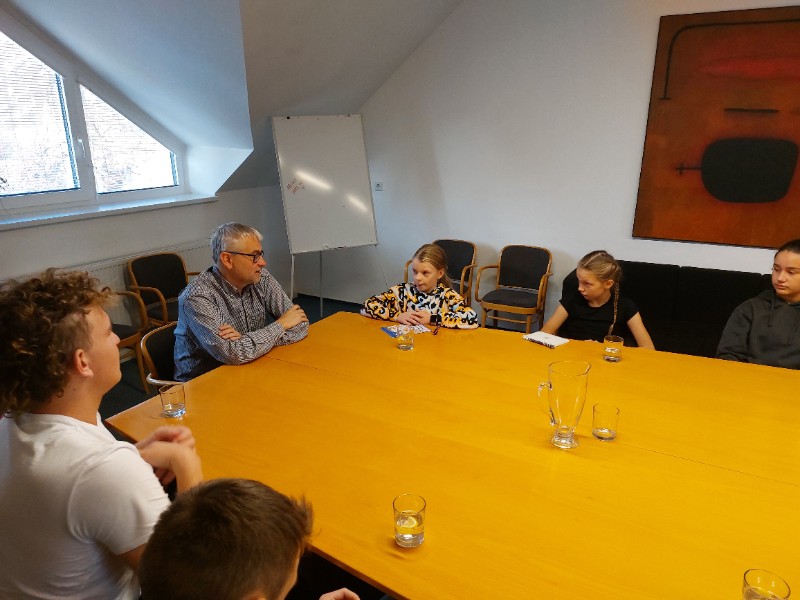 Setkání žákovského parlamentu se starostou města