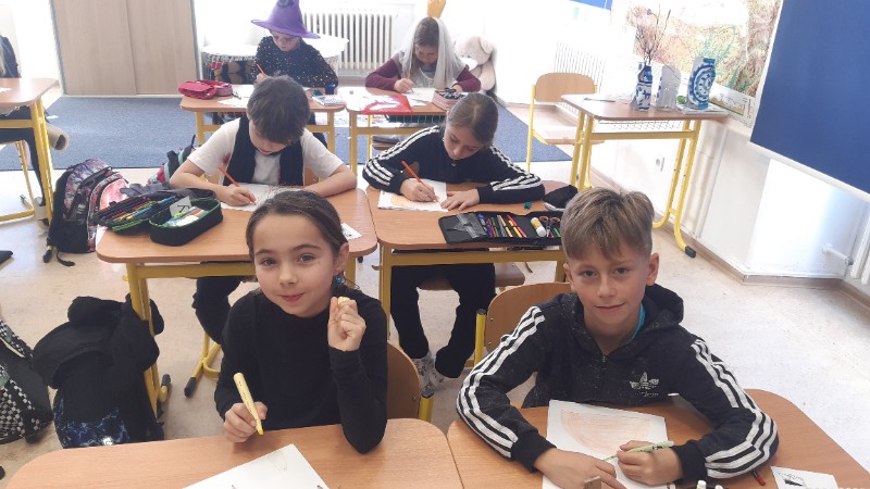 Halloween a Dušičky u nás a ve světě - výroba knihy