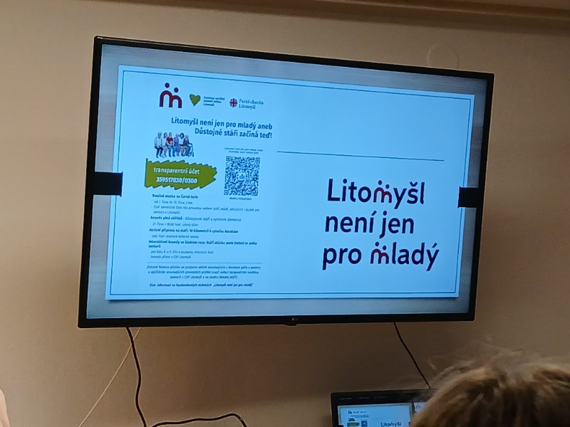 Stáří zblízka aneb Dotkni se světa seniorů Stáří zblízka aneb Dotkni se světa seniorů