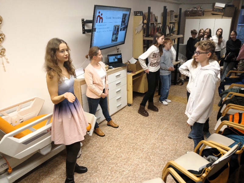 Stáří zblízka aneb Dotkni se světa seniorů