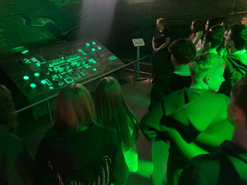 Exkurze deváťáků do Sloupsko-šošůvských jeskyní a do Jaderné elektrárny Dukovany