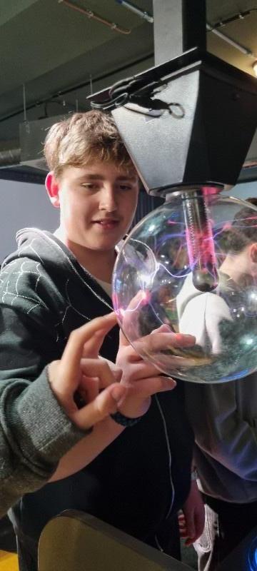 Exkurze deváťáků do Sloupsko-šošůvských jeskyní a do Jaderné elektrárny Dukovany