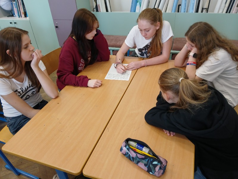 Zrcadlo - poruchy příjmu potravy