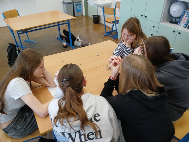 Zrcadlo - poruchy příjmu potravy