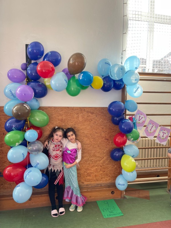 Karnevalový rej v družině