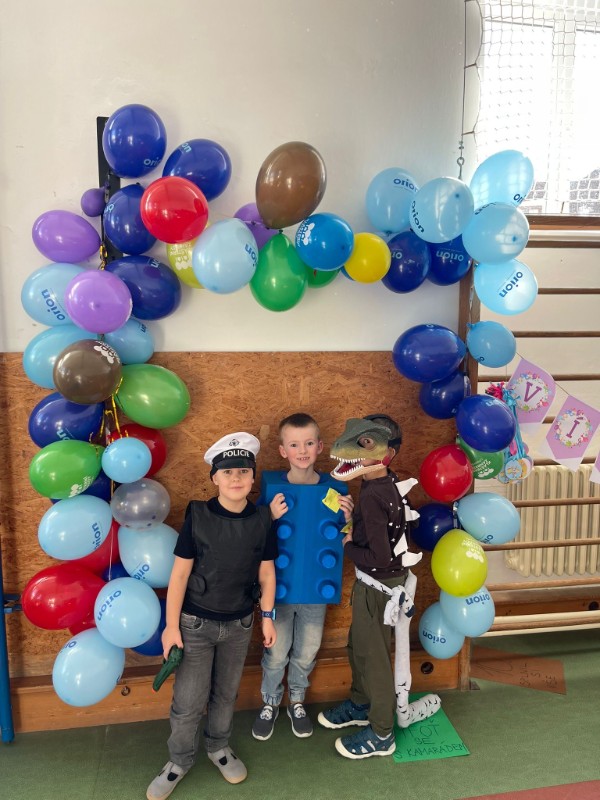 Karnevalový rej v družině Karnevalový rej v družině