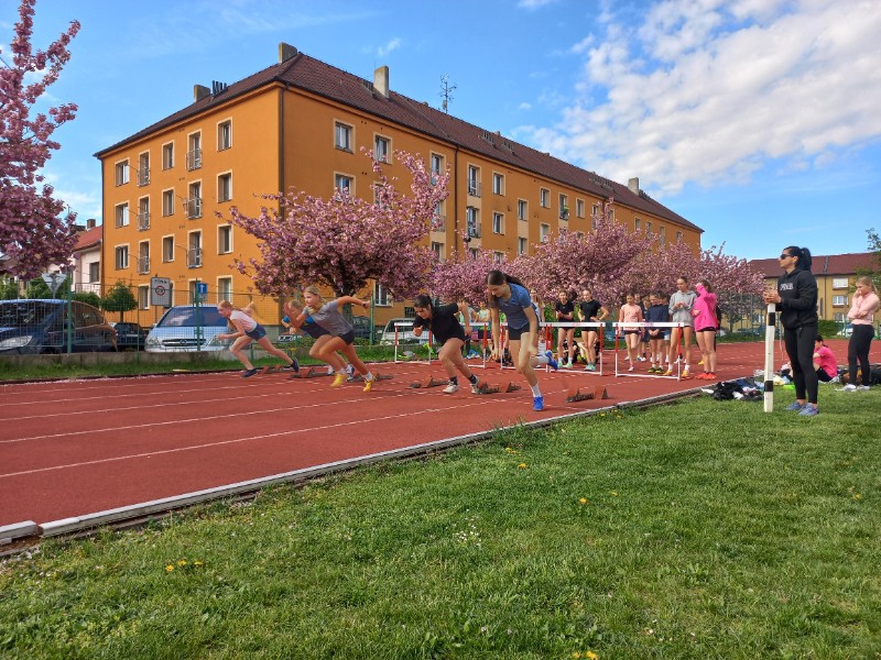 Atletický čtyřboj - krajské kolo Pardubice - žákyně a žáci 6. a 7. ročníku