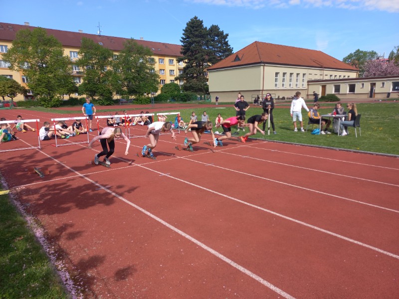 Atletický čtyřboj - krajské kolo Pardubice - žákyně a žáci 6. a 7. ročníku