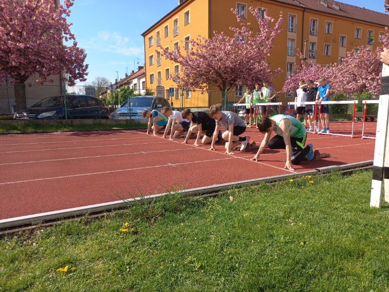 Atletický čtyřboj - krajské kolo Pardubice - žákyně a žáci 6. a 7. ročníku