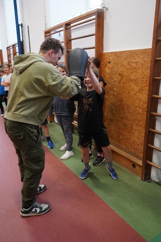 Zásady bezpečného chování k cizím lidem a sebeobrana