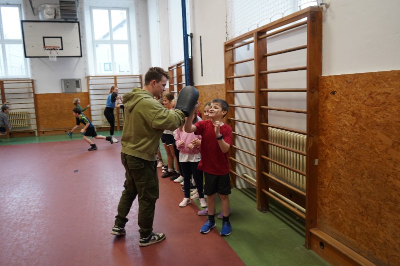 Zásady bezpečného chování k cizím lidem a sebeobrana