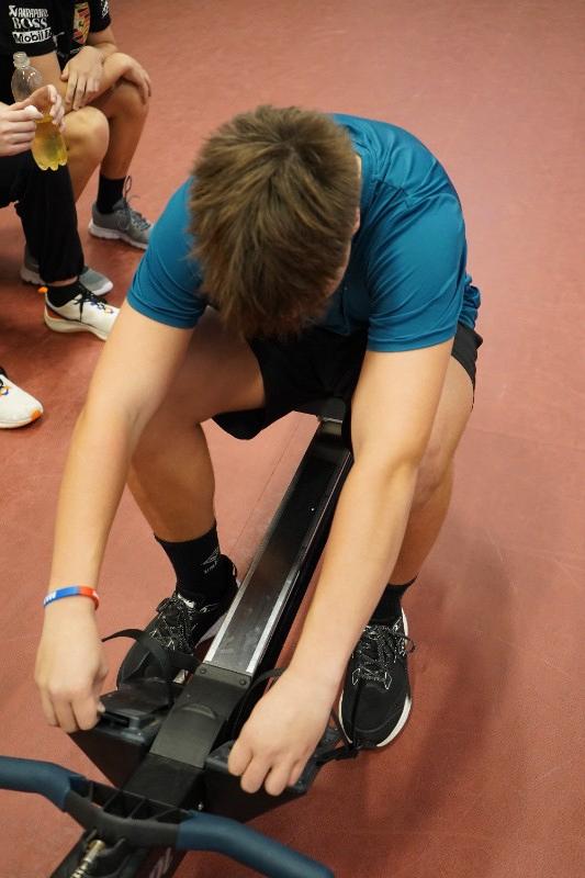 Soutěž na veslařských trenažerech