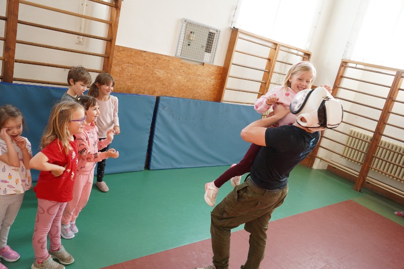 Sebeobrana v prvních třídách a II. A