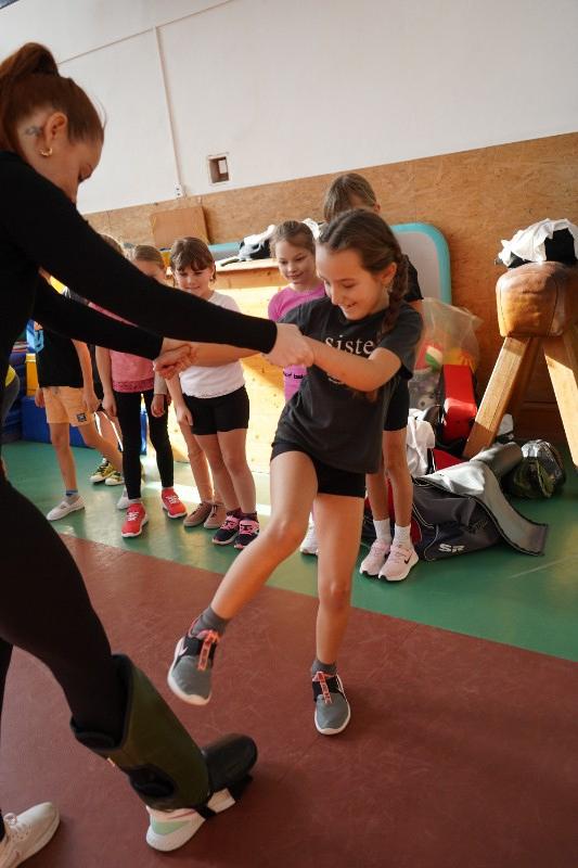 Sebeobrana v prvních třídách a II. A Sebeobrana v prvních třídách a II. A