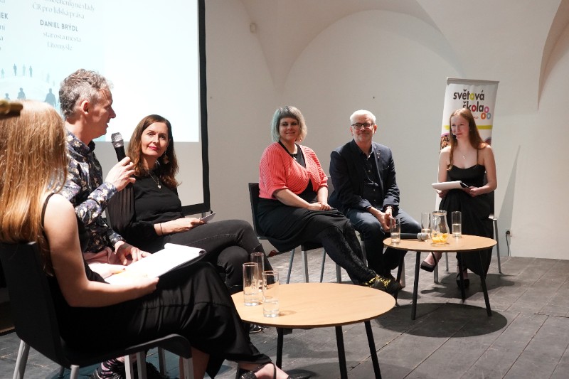 Globální rozvoj očima generací