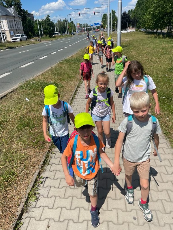 Prázdninová družina Cesta z města