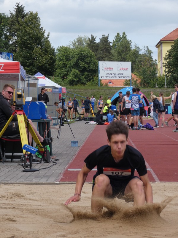 Bronz z republiky! Historický úspěch ZŠ Zámecká v Poháru rozhlasu