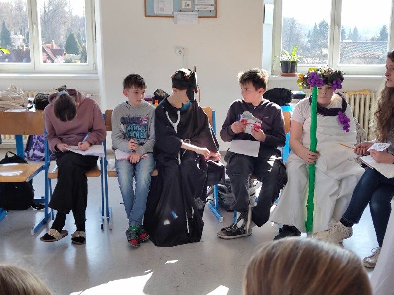 O řeckých bozích netradičně