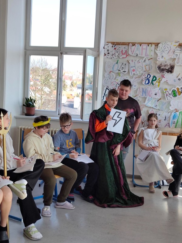 O řeckých bozích netradičně