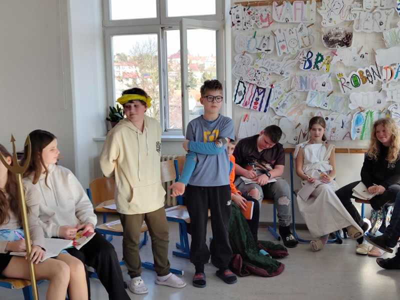 O řeckých bozích netradičně