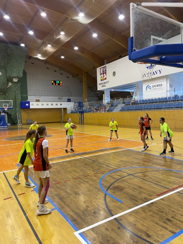 Třetí místo v okresním kole basketbalu