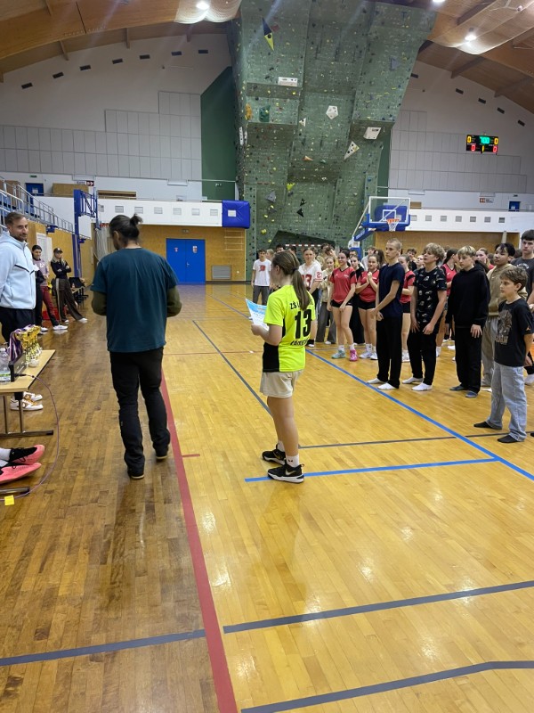 Třetí místo v okresním kole basketbalu