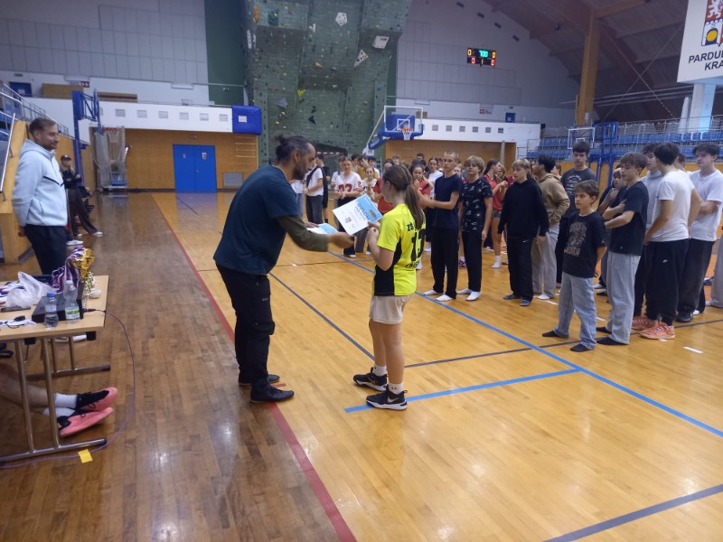 Třetí místo v okresním kole basketbalu