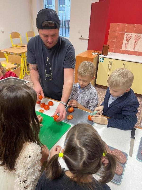 15. hodina (burgery s kuchařem z podniku Co by Kdyby)