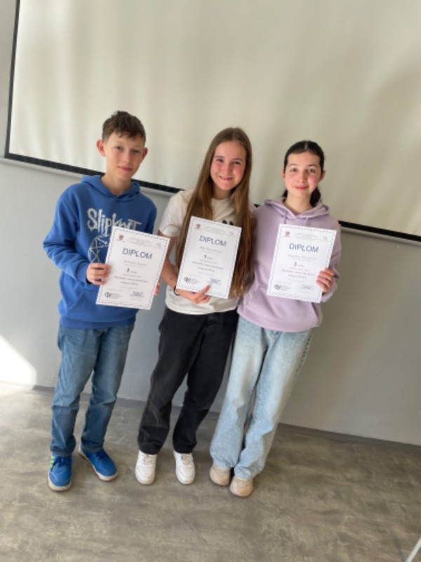 Krajské kolo Olympiády ve španělském jazyce nám přineslo hned 3 medaile!
