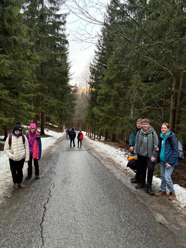 Lyžařský kurz žáků 7. ročníku Lyžařský kurz žáků 7. ročníku