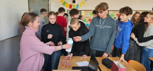 Stáří zblízka aneb Dotkni se světa seniorů