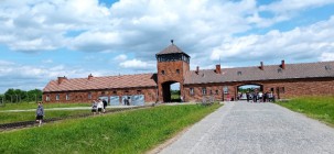 Poznávací zájezd do Osvětimi Poznávací zájezd do Osvětimi