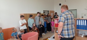 Prvňáčci a deváťáci na průzkumu školy Prvňáčci a deváťáci na průzkumu školy