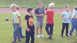 Cvičíme na stadioně