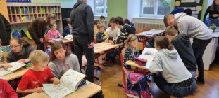 Předávání slabikářů