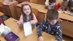 Křižovatky - preventivní program s paní psycholožkou Ivou Sedláčkovou, skupinová práce