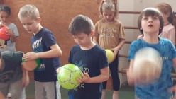 Tělocvik - cvičíme na hudbu :-)