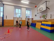 Tv - cvičíme a hrajeme "Člověče, nezlob se"