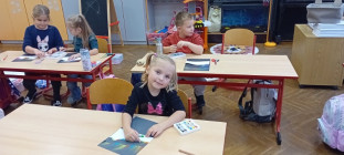 říjen v lavicích
