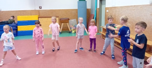 říjen v lavicích