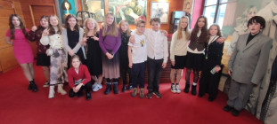 Prašina v Klicperově divadle