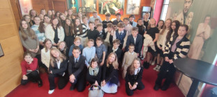 Prašina v Klicperově divadle