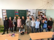 Vysvědčení (školní výzva “Suit up day”