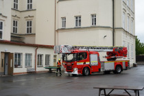 Taktické cvičení hasičů spojené s evakuací školy