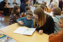 Předávání slabikářů