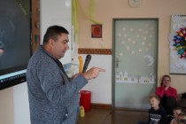 O chovu goril s odborníkem