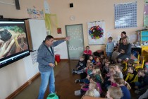 O chovu goril s odborníkem