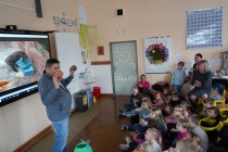 O chovu goril s odborníkem