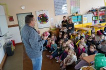 O chovu goril s odborníkem