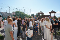Prvňáčci a deváťáci poprvé spolu